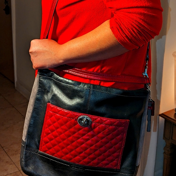 Coach cross body bag - Picture 2 of 3